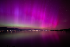 Aurores boréales sur le lac de Neuchâtel